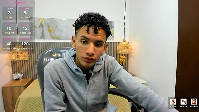 Snapshot of JDWhite18 chatting on June 18, 3:38 am JDWhite18 online show from June 18, 3:38 am