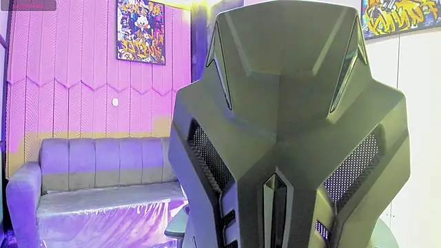 Snapshot of shaden_ chatting on February 5, 8:15 pm shaden online show from February 5, 8:15 pm