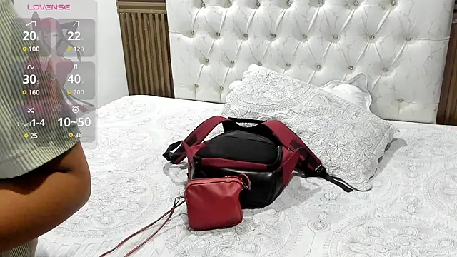 shaden  online show from April 12, 8:56 pm