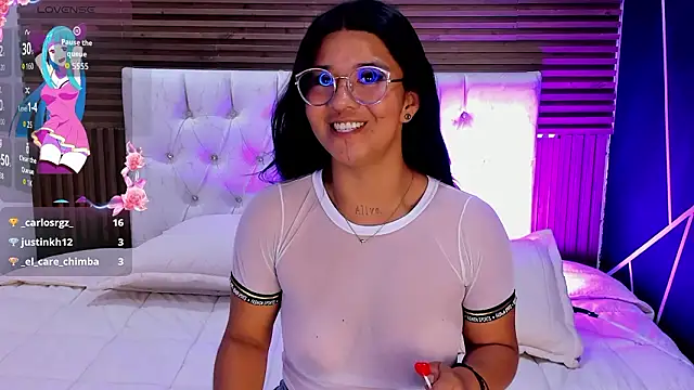 shaden  online show from March 30, 8:54 pm