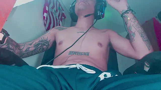 theskateboy online show from February 21, 8:16 am