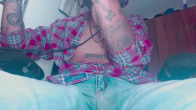 theskateboy online show from April 1, 6:37 am