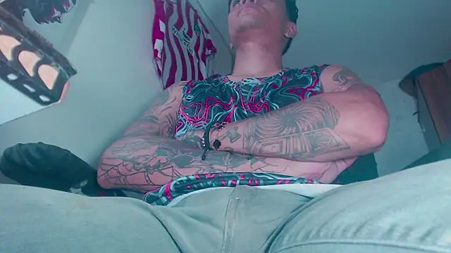 theskateboy online show from February 12, 7:41 am