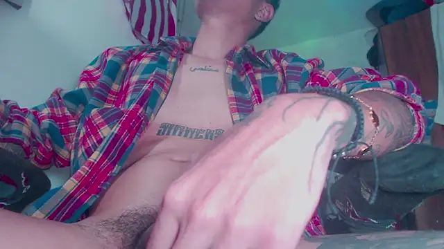 theskateboy online show from February 19, 6:43 am