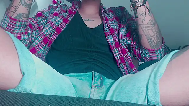 theskateboy online show from February 9, 4:10 am