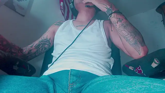 theskateboy online show from February 11, 6:35 am