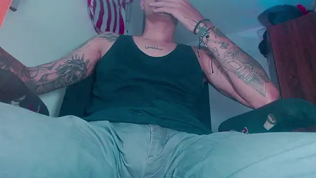 theskateboy online show from February 18, 6:44 am