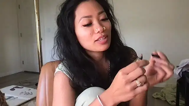 Snapshot of 222goddess444you chatting on July 5, 2:16 am 222goddess444you online show from July 5, 2:16 am