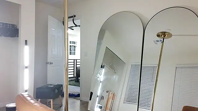 222goddess444you online show from February 22, 6:27 am