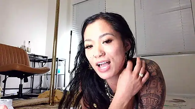 222goddess444you online show from April 11, 7:45 am