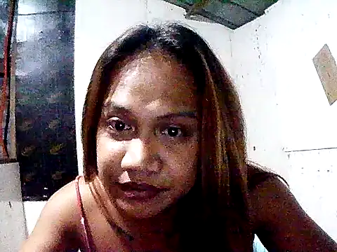 Snapshot of Queen-barbie chatting on February 6, 4:58 pm Queen-barbie online show from February 6, 4:58 pm