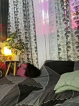 Queen-barbie online show from May 13, 5:47 am