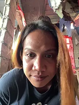 Snapshot of Queen-barbie chatting on February 1, 8:45 am Queen-barbie online show from February 1, 8:45 am