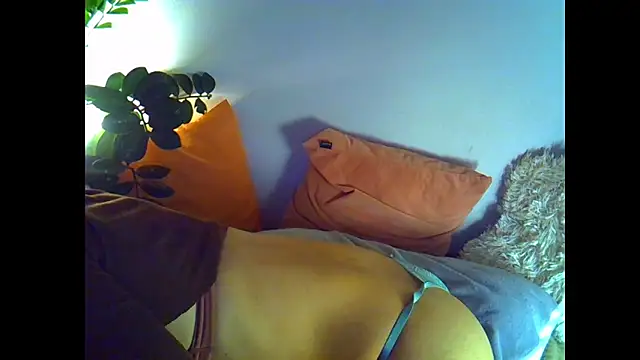 Onirica L online show from February 8, 10:51 pm