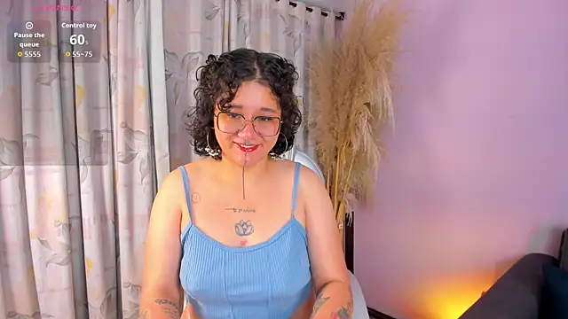 Snapshot of Sylvara_bx chatting on May 2, 11:48 am Sylvara bx online show from May 2, 11:48 am