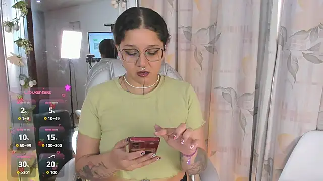 Snapshot of Sylvara_bx chatting on July 11, 12:27 pm Sylvara bx online show from July 11, 12:27 pm