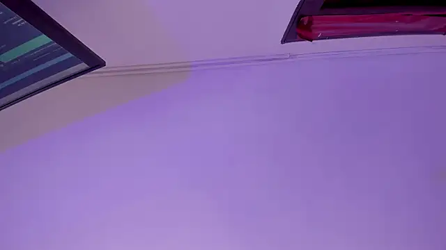 im oleiderr online show from April 11, 7:28 pm