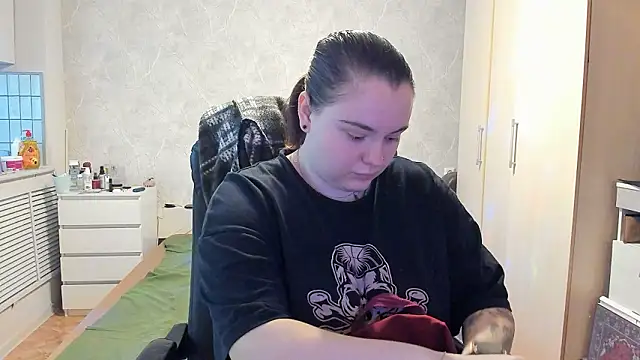 katya idinax online show from February 4, 10:21 am