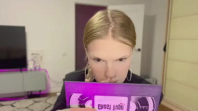 DannSago online show from February 27, 5:13 pm