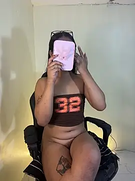 ursweet thanyaXx online show from April 3, 9:49 am