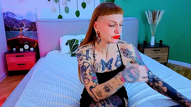 Snapshot of SugarSoot chatting on February 5, 5:36 am SugarSoot online show from February 5, 5:36 am