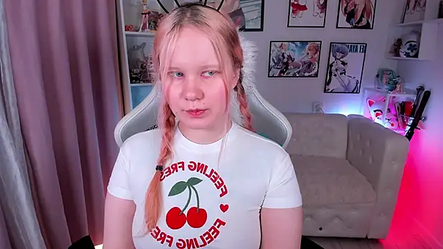 AnnieVibe online show from April 5, 5:41 pm