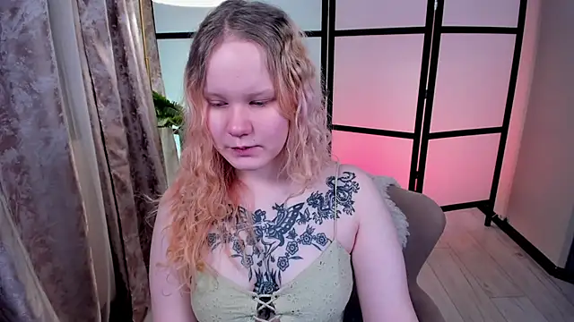 AnnieVibe online show from February 20, 5:37 pm