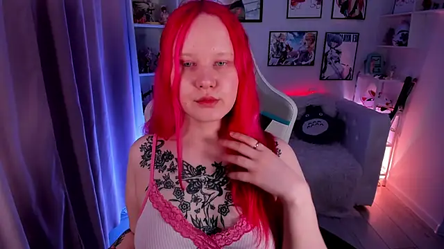 Snapshot of AnnieVibe chatting on May 6, 5:39 pm AnnieVibe online show from May 6, 5:39 pm