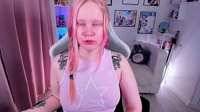 AnnieVibe online show from March 24, 5:35 pm