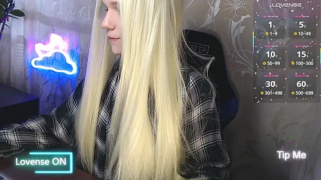 Shiny Victoria online show from March 15, 8:54 am