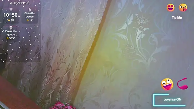 Snapshot of Shiny_Victoria chatting on February 7, 9:06 am Shiny Victoria online show from February 7, 9:06 am