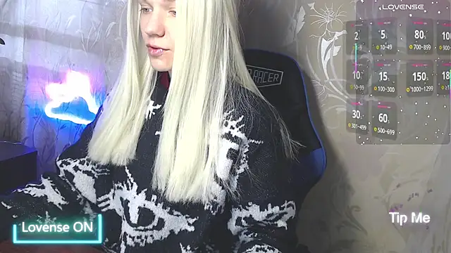 Shiny Victoria online show from April 24, 7:10 am