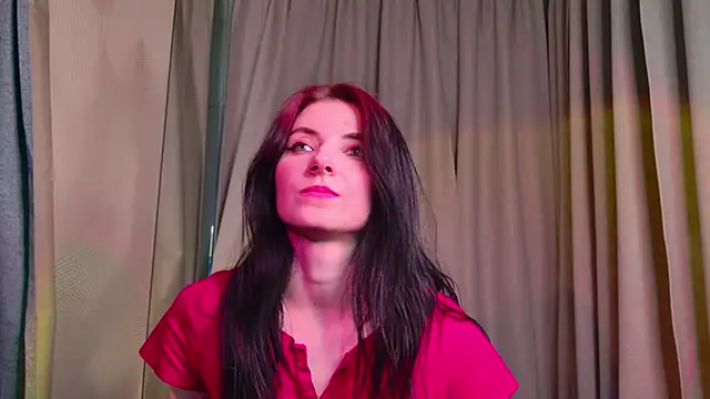 NicoleLuxe online show from May 7, 6:33 pm