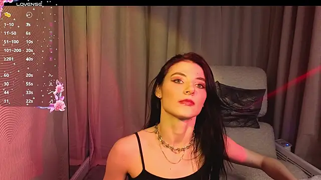 NicoleLuxe online show from April 15, 5:39 pm