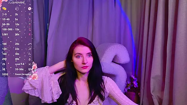 NicoleLuxe online show from May 8, 5:39 pm
