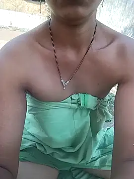 Royal hotti0011 online show from March 3, 8:10 am