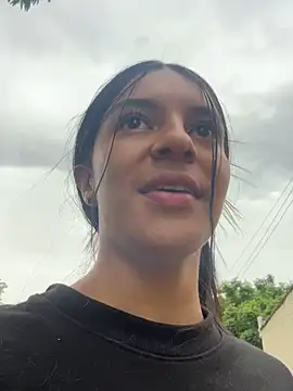 NaniBlossomX online show from March 12, 9:30 pm