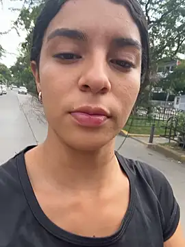 NaniBlossomX online show from March 1, 7:25 pm