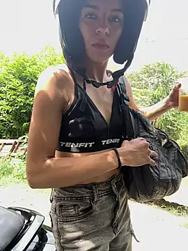 NaniBlossomX online show from February 19, 6:38 pm