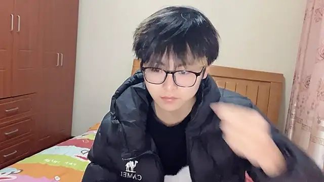 Snapshot of zijunzbzs chatting on February 19, 10:01 am zijunzbzs online show from February 19, 10:01 am