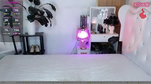 Anisha Foxx online show from March 8, 1:22 am