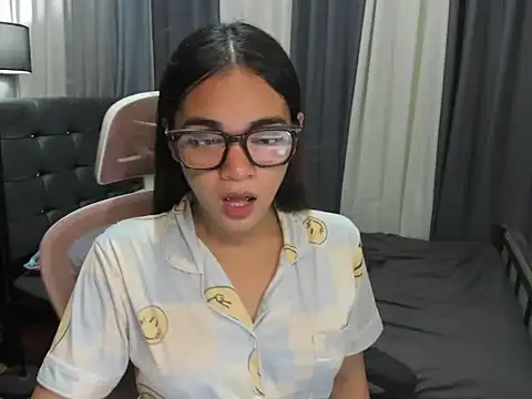 Snapshot of TinyCock_Rein chatting on February 15, 5:30 am TinyCock Rein online show from February 15, 5:30 am