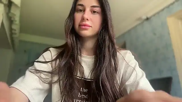 LiluMartiznir online show from May 21, 11:40 am