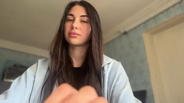 LiluMartiznir online show from May 22, 6:22 am