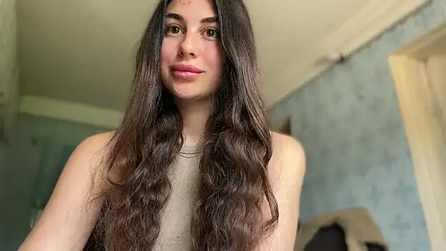 LiluMartiznir online show from May 11, 11:44 am