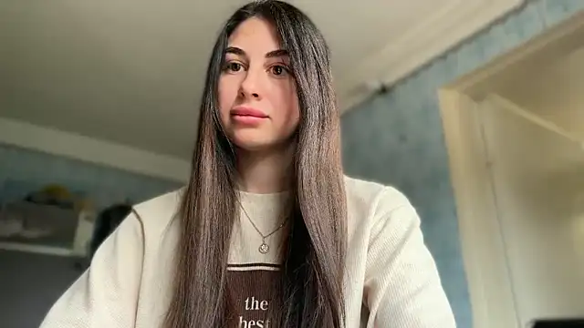 LiluMartiznir online show from May 18, 11:15 am