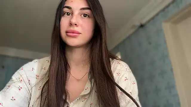 LiluMartiznir online show from April 22, 6:09 am