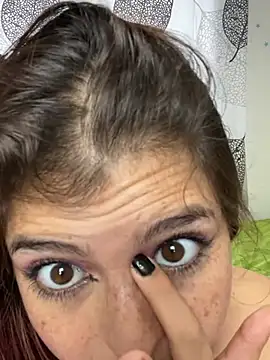 Vilu and Xuxi  online show from March 9, 10:35 pm