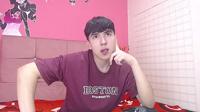 massimoferrera303av online show from February 6, 6:37 pm