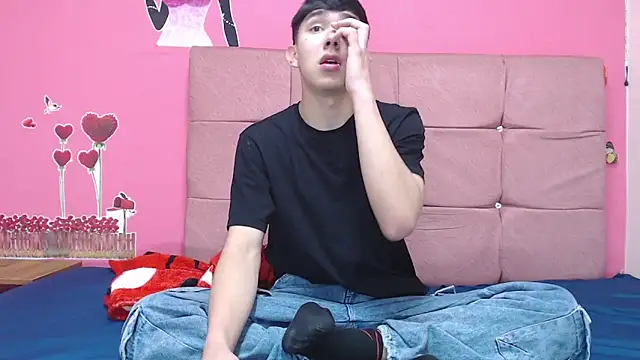 massimoferrera303av online show from February 17, 5:21 pm